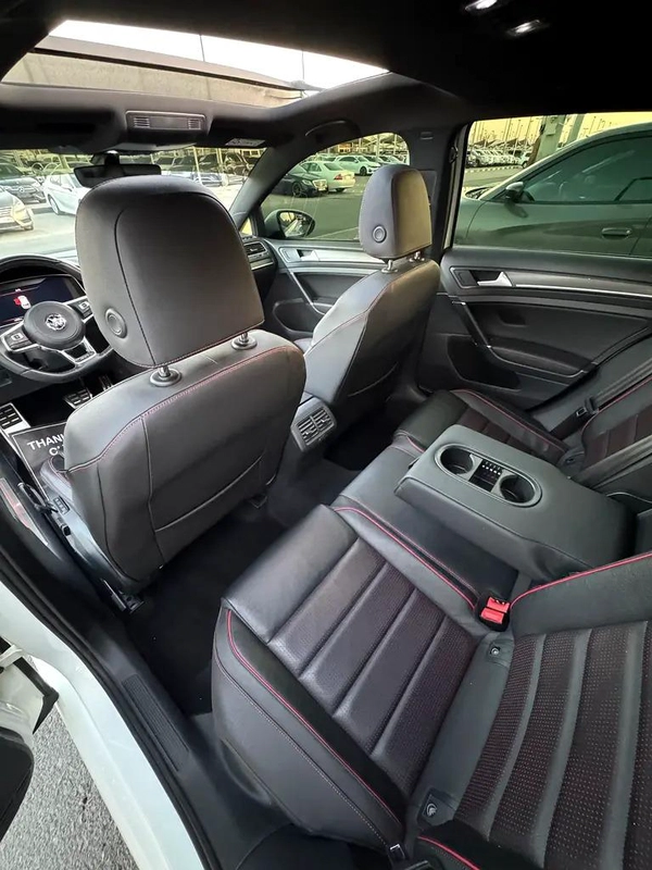 جولف GTI موديل 2019 خليجى بانوراما قل اوبشن صبغ الوكاله مفتاحين الوكاله