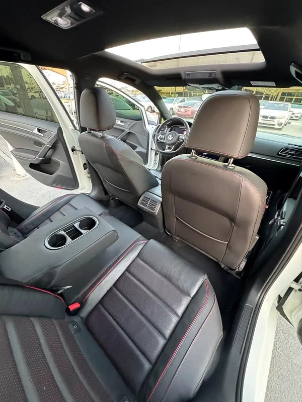 جولف GTI موديل 2019 خليجى بانوراما قل اوبشن صبغ الوكاله مفتاحين الوكاله