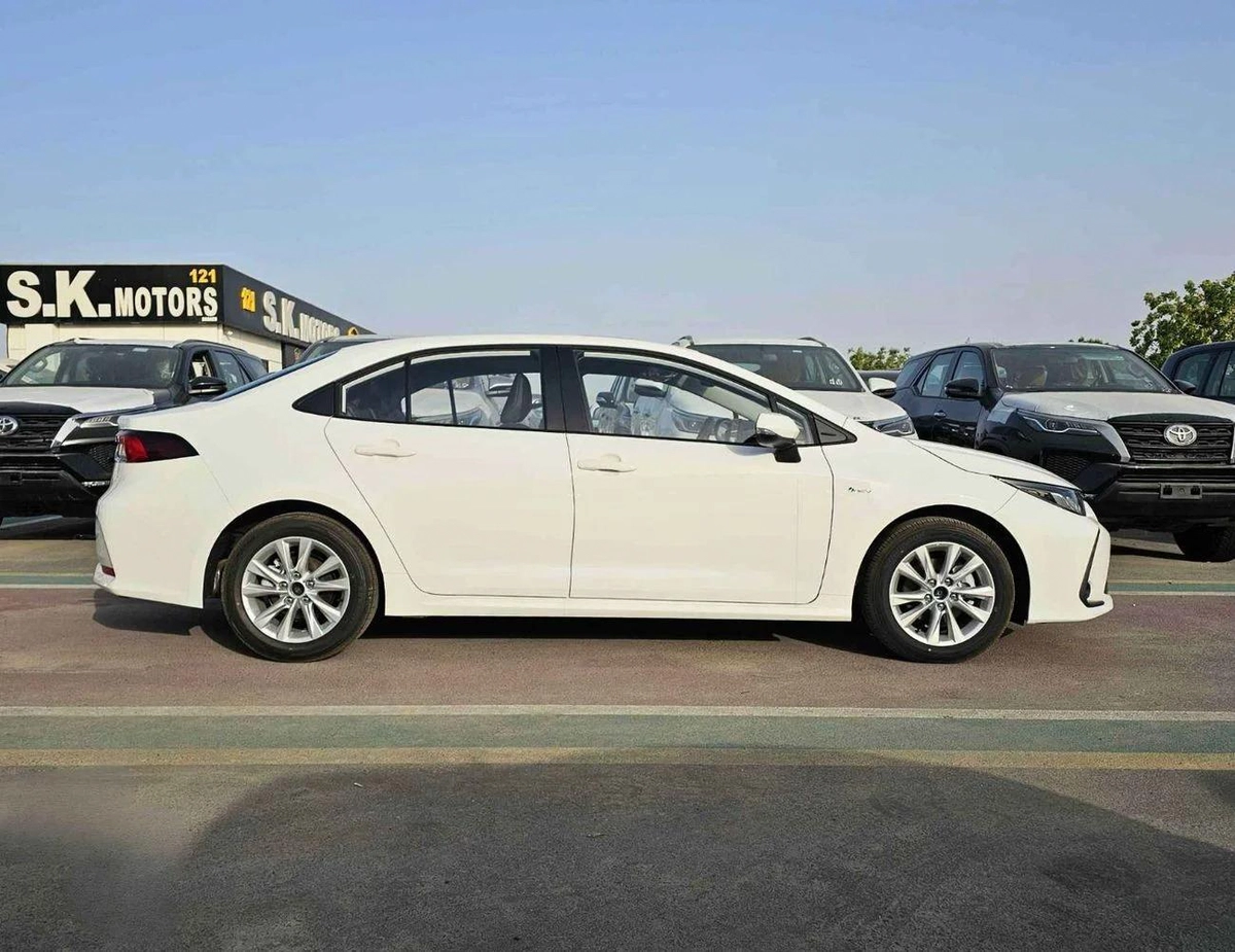 Toyota Corolla ELITE HYBRID / LEATHER SEATS / PUSH START /DVD+ CAMERA/SUNROOF (CODE#HYBRID ELITE)-5-5