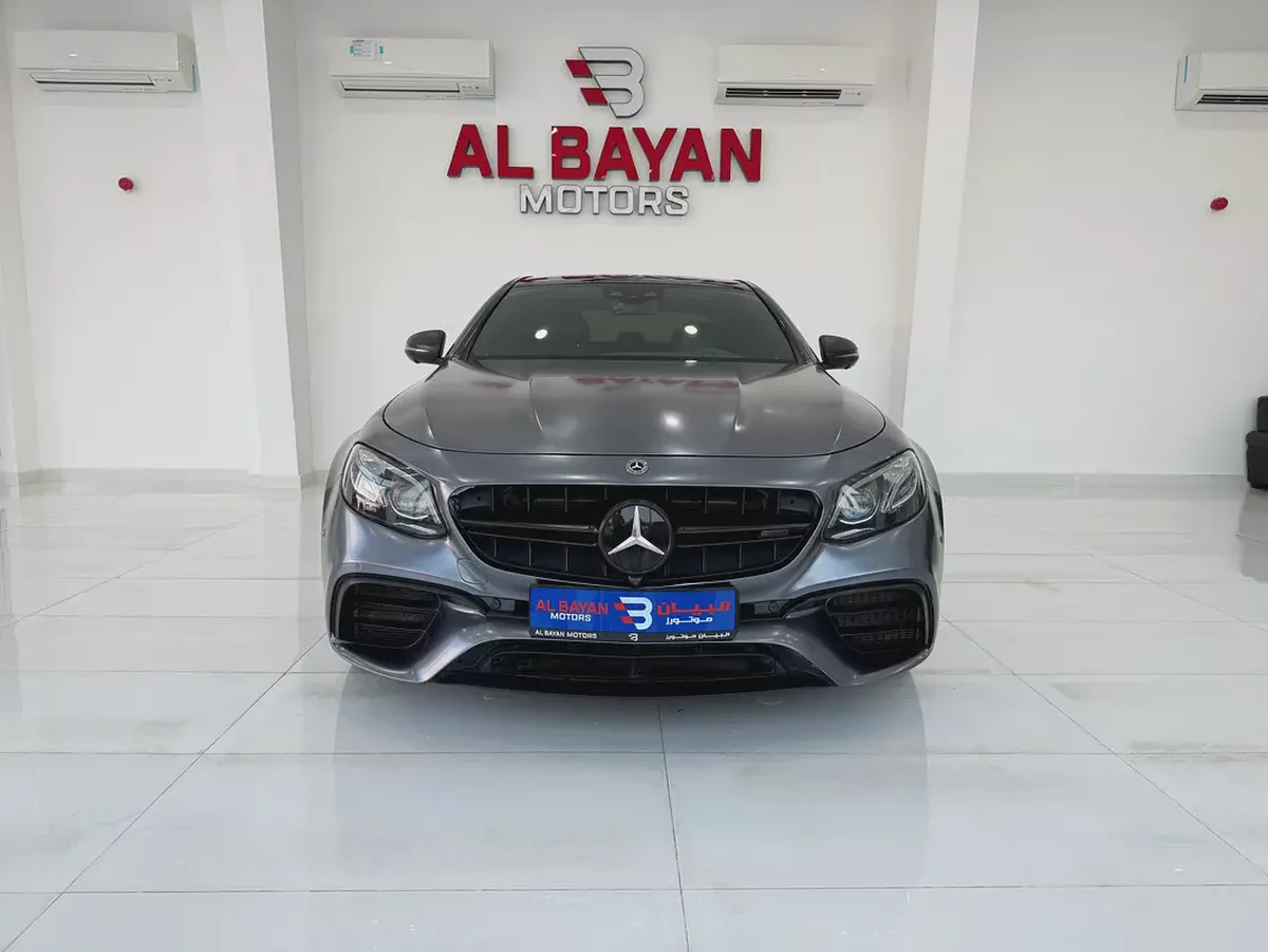 مرسيدس بنز E63 رمادي / اسود 2019-3-3