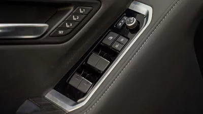 Toyota Land Cruiser GR SPORT 3.3D AT MY2023 – BLACK-14