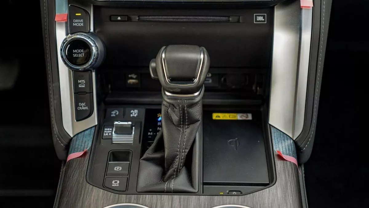 Toyota Land Cruiser GR SPORT 3.3D AT MY2023 – BLACK-11-0