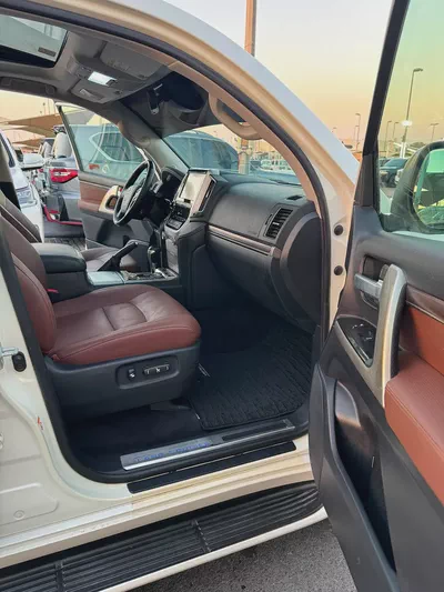 تويوتا لاند كلوزر Toyota Land Cruiser VXR 2016 GCC Specs-11