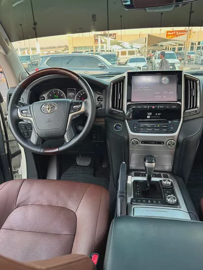 تويوتا لاند كلوزر Toyota Land Cruiser VXR 2016 GCC Specs-15