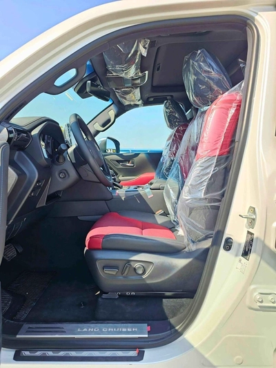 Toyota Land Cruiser VXR LC300 TWIN TURBO | 3.3L DIESEL V6 | LEATHER | SUNROOF | FULL OPTION (CODE#LCDVXRHA)-7
