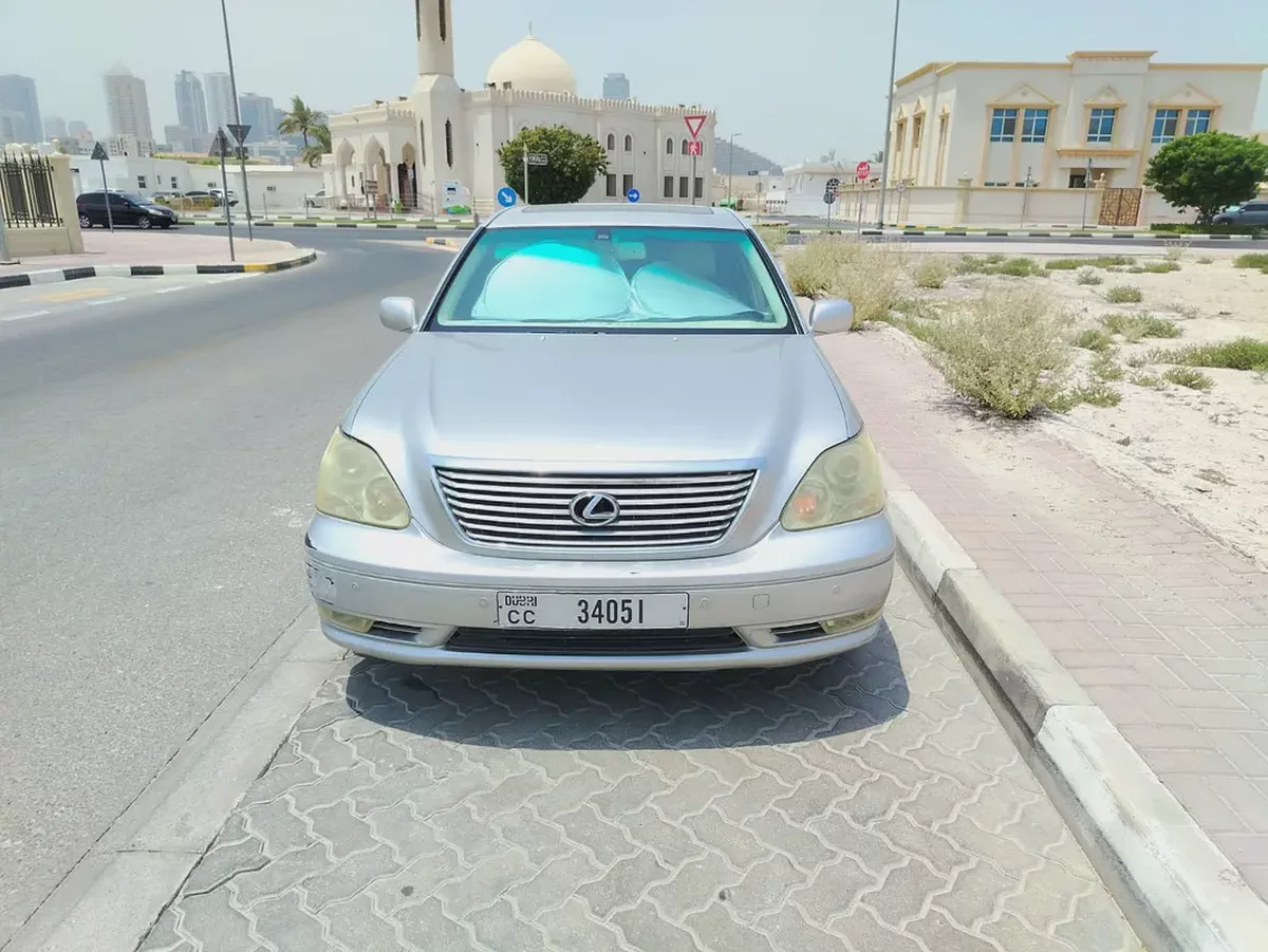 Lexus LS 430 1/2 Ultra 2006 American Specs V8