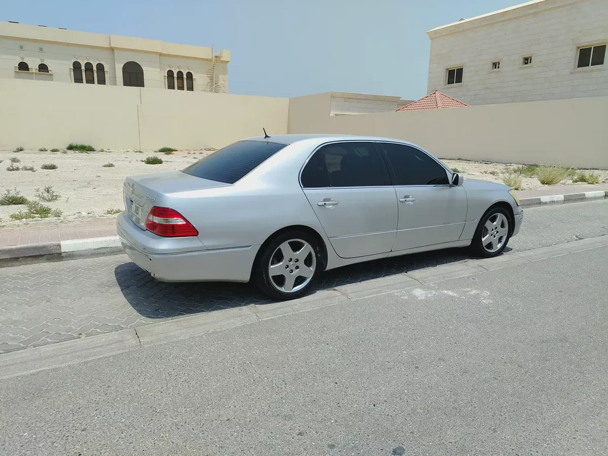 Lexus LS 430 1/2 Ultra 2006 American Specs V8-8-8