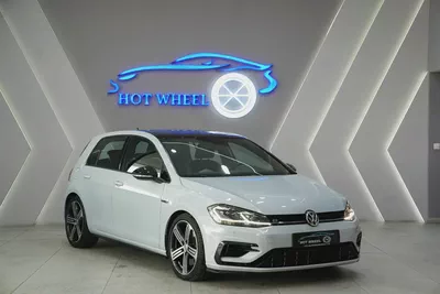 2018 - VOLKSWAGEN GOLF R - V4 for 77,000.00 AED-1