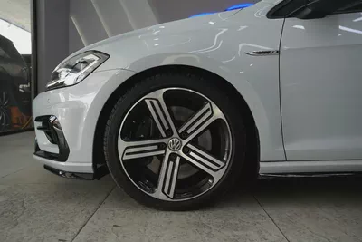 2018 - VOLKSWAGEN GOLF R - V4 for 77,000.00 AED-6