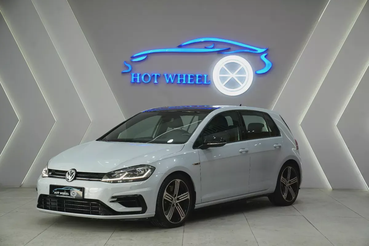 2018 - VOLKSWAGEN GOLF R - V4 for 77,000.00 AED