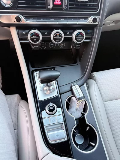 Genesis G70 PREMIUM 2022-20