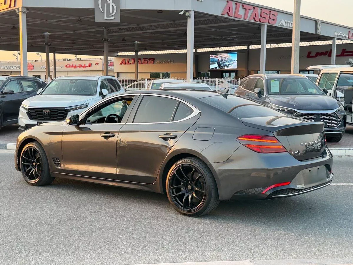 Genesis G70 PREMIUM 2022-10-0