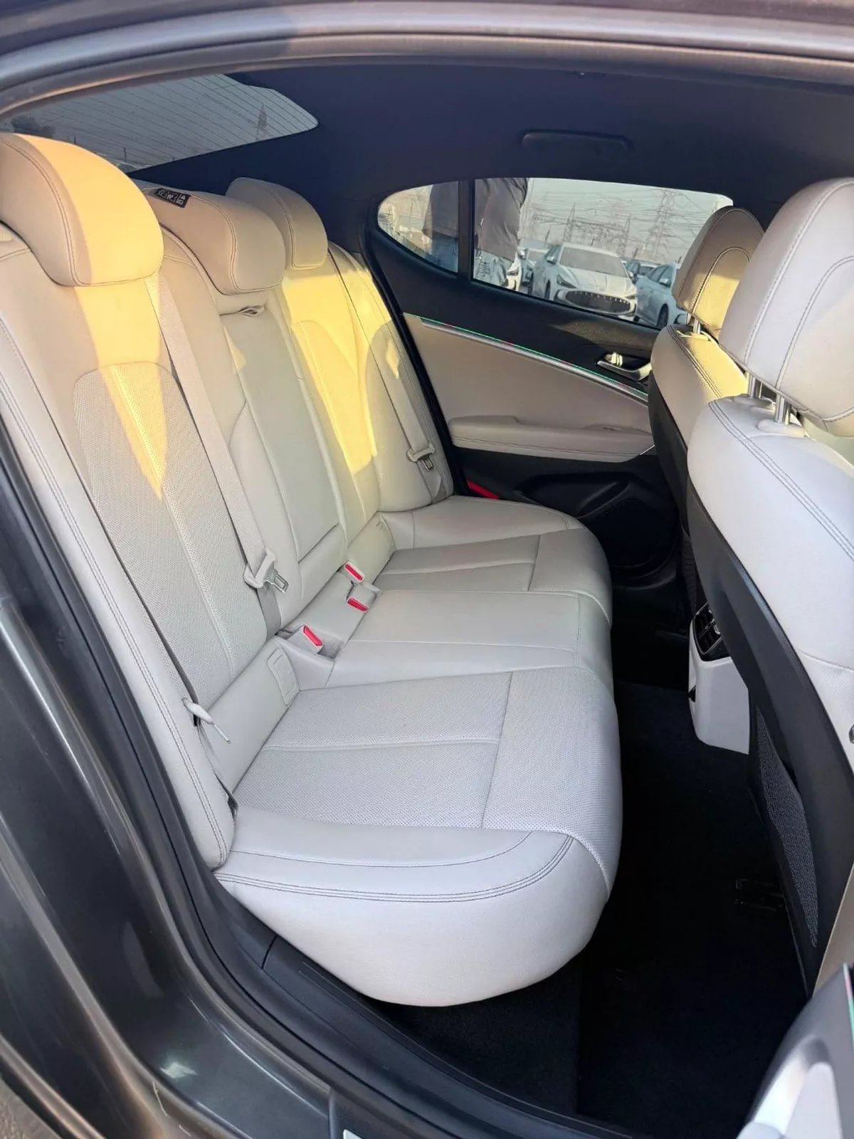 Genesis G70 PREMIUM 2022-14-0