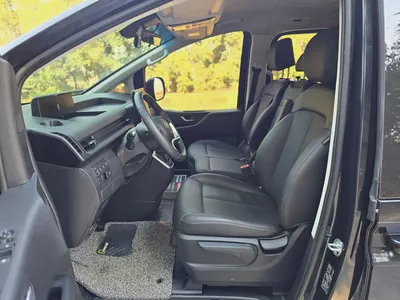2023 Hyundai Staria Comfort - Korean Specs - Pristine Condition - 11 Seats - Perfect condition-10
