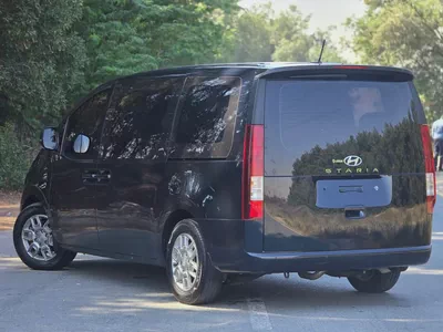 2023 Hyundai Staria Comfort - Korean Specs - Pristine Condition - 11 Seats - Perfect condition-4