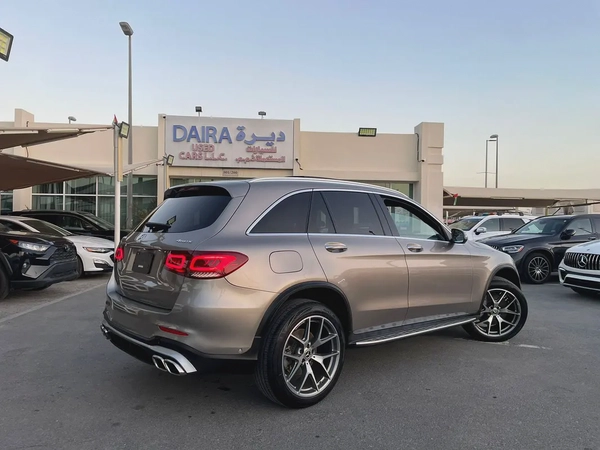 Offer for Mercedes GLC 300 2020 a new car original pen