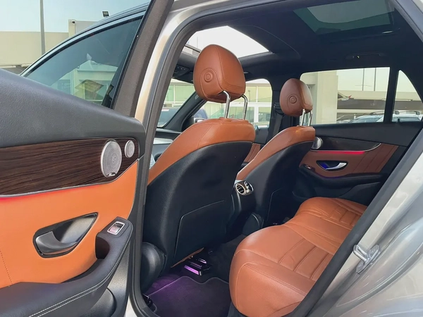 Offer for Mercedes GLC 300 2020 a new car original pen