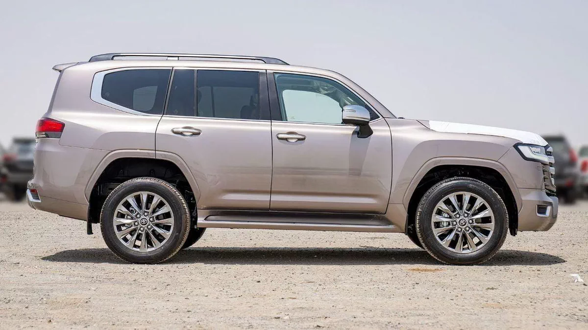 Toyota Land Cruiser VXR 3.5L-11-0