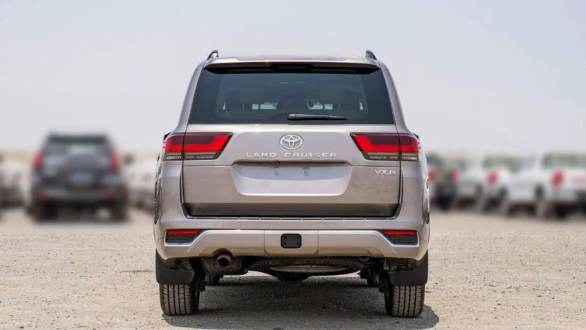 Toyota Land Cruiser VXR 3.5L-17-0