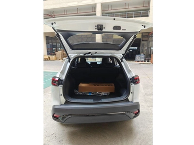 Toyota Frontlander Luxury LEADING VERSION / 2.0L V4 / RADAR / DVD / SUNROOF / LEATHER WITH POWER SEATS-4