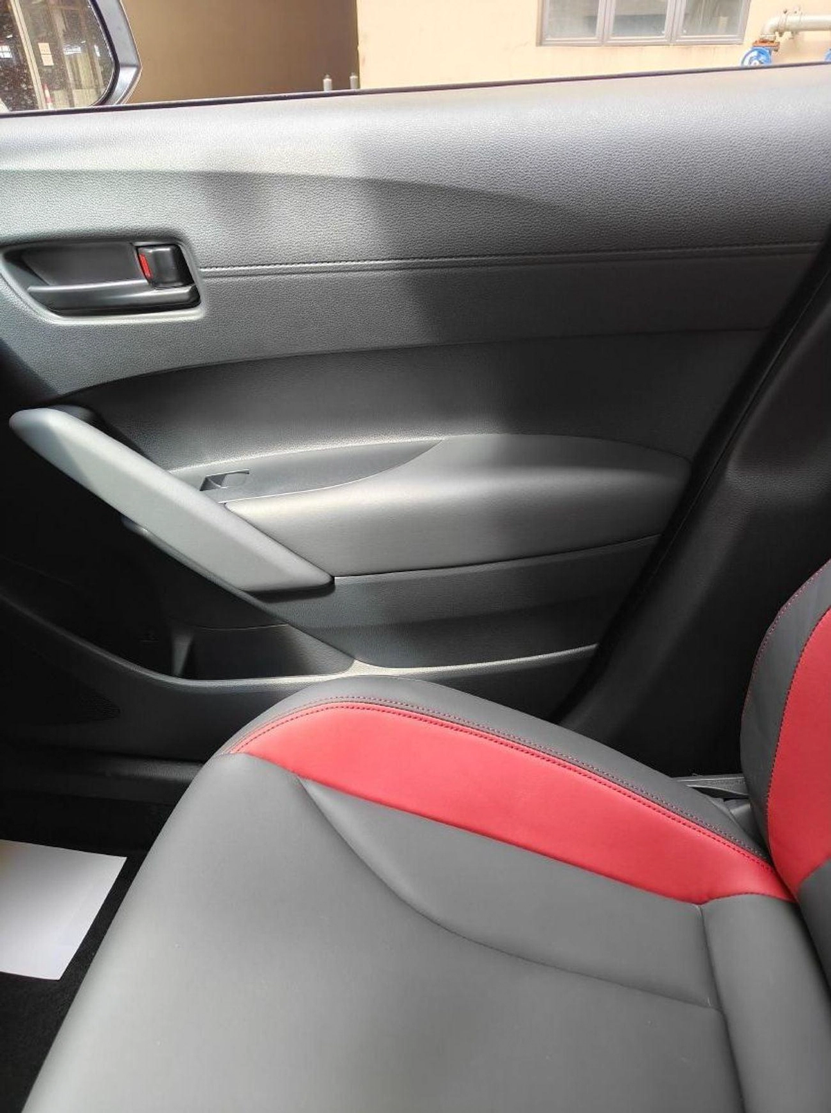Toyota Frontlander Luxury LEADING VERSION / 2.0L V4 / RADAR / DVD / SUNROOF / LEATHER WITH POWER SEATS-9-0