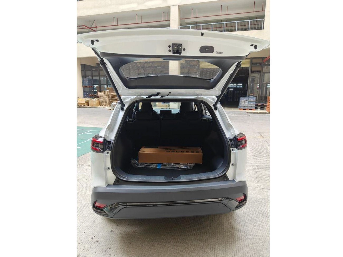Toyota Frontlander Luxury LEADING VERSION / 2.0L V4 / RADAR / DVD / SUNROOF / LEATHER WITH POWER SEATS-4-0