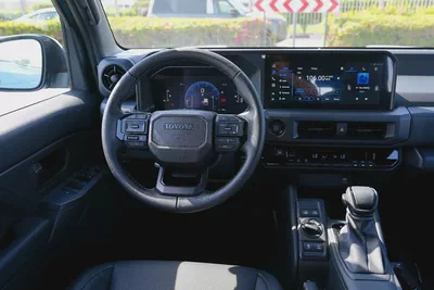 TOYOTA FJ CRUISER GXR 2027!! GCC SPECS-6