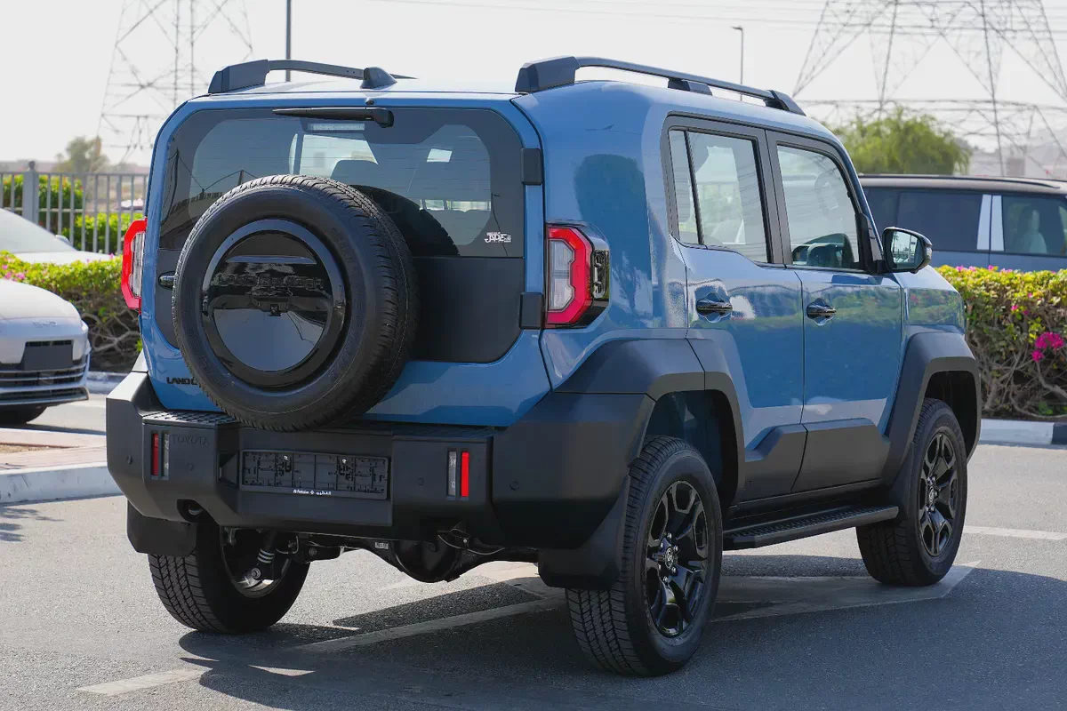 TOYOTA FJ CRUISER GXR 2027!! GCC SPECS-14-14