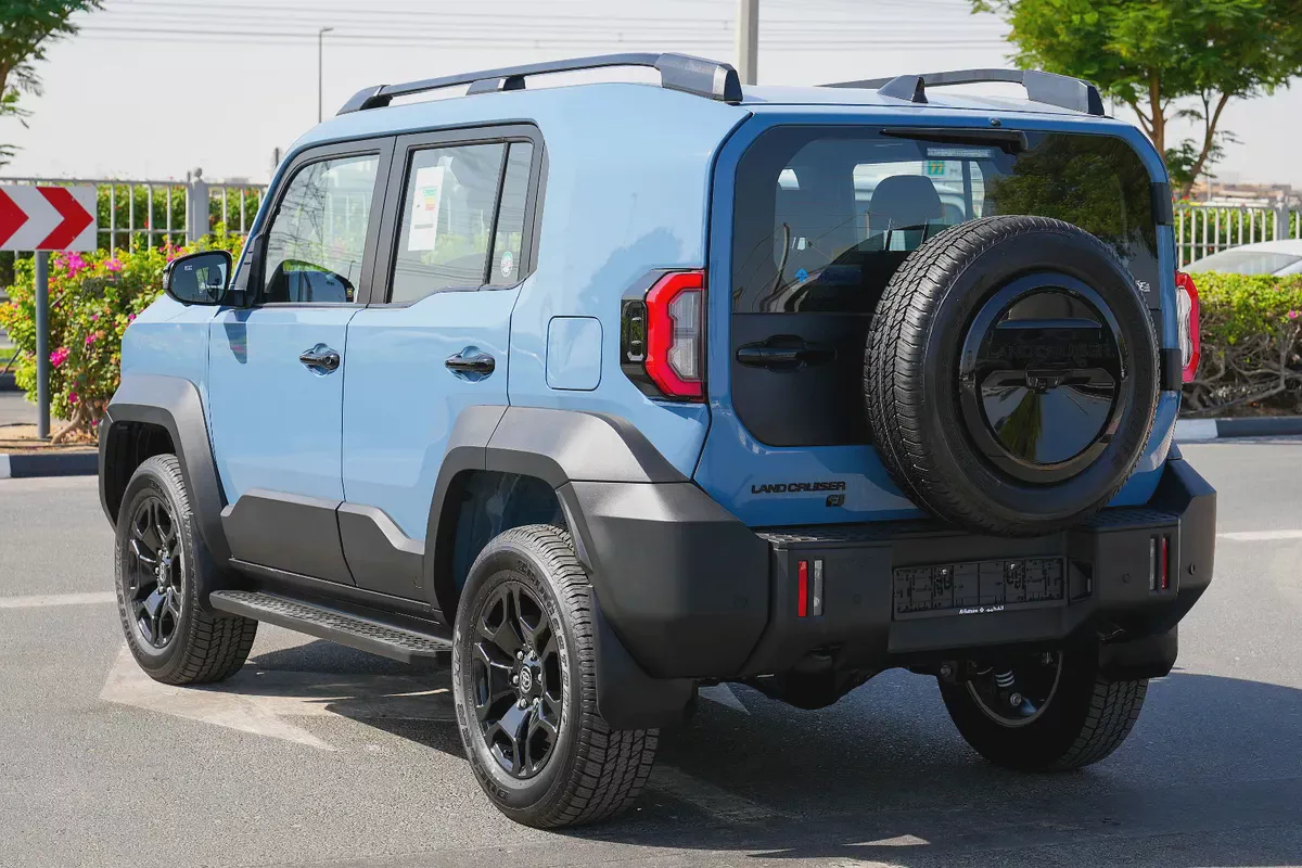 TOYOTA FJ CRUISER GXR 2027!! GCC SPECS-16-16