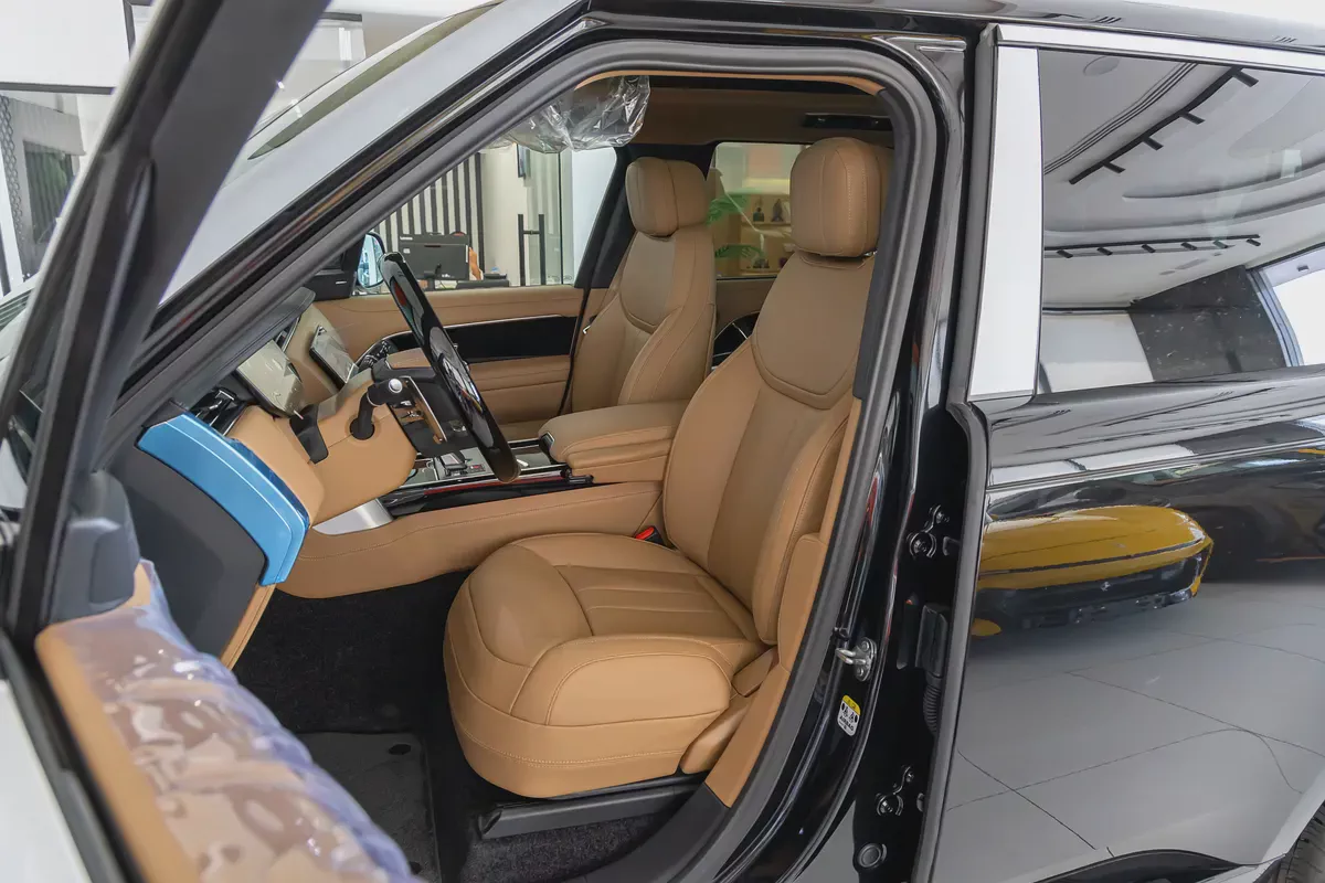 Range Rover | Vogue SE | GCC | AWD | Fully Loaded (Export)-10-10