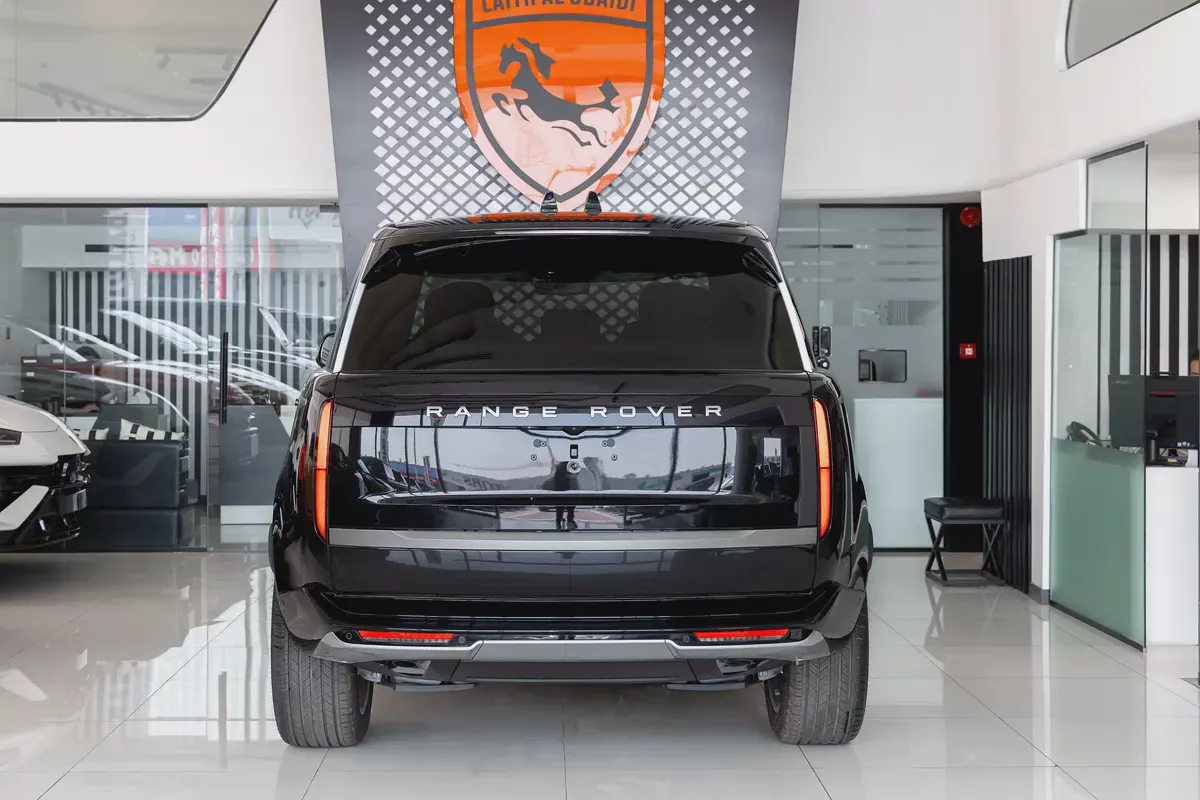 Range Rover | Vogue SE | GCC | AWD | Fully Loaded (Export)-4-4