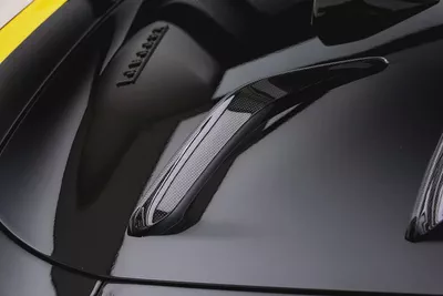 2023 FERRARI 812 COMPETZIONE.-19