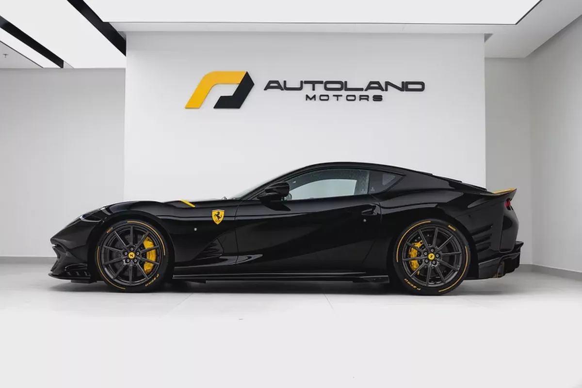 2023 FERRARI 812 COMPETZIONE.-2-2