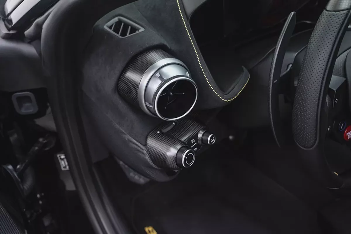 2023 FERRARI 812 COMPETZIONE.-8-8