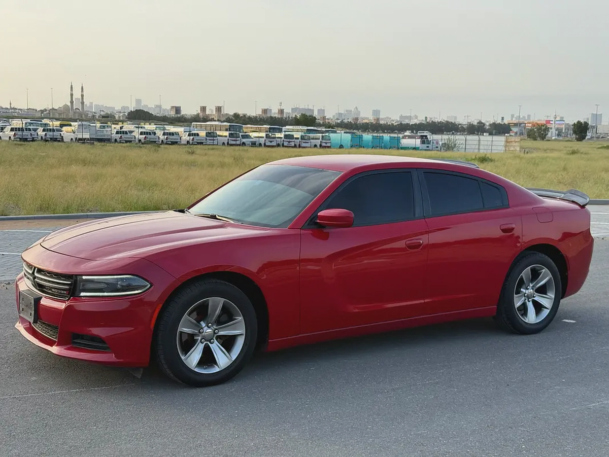 Dodge Charger SE 2015 - GCC Specs - Excellent Condition-2-2