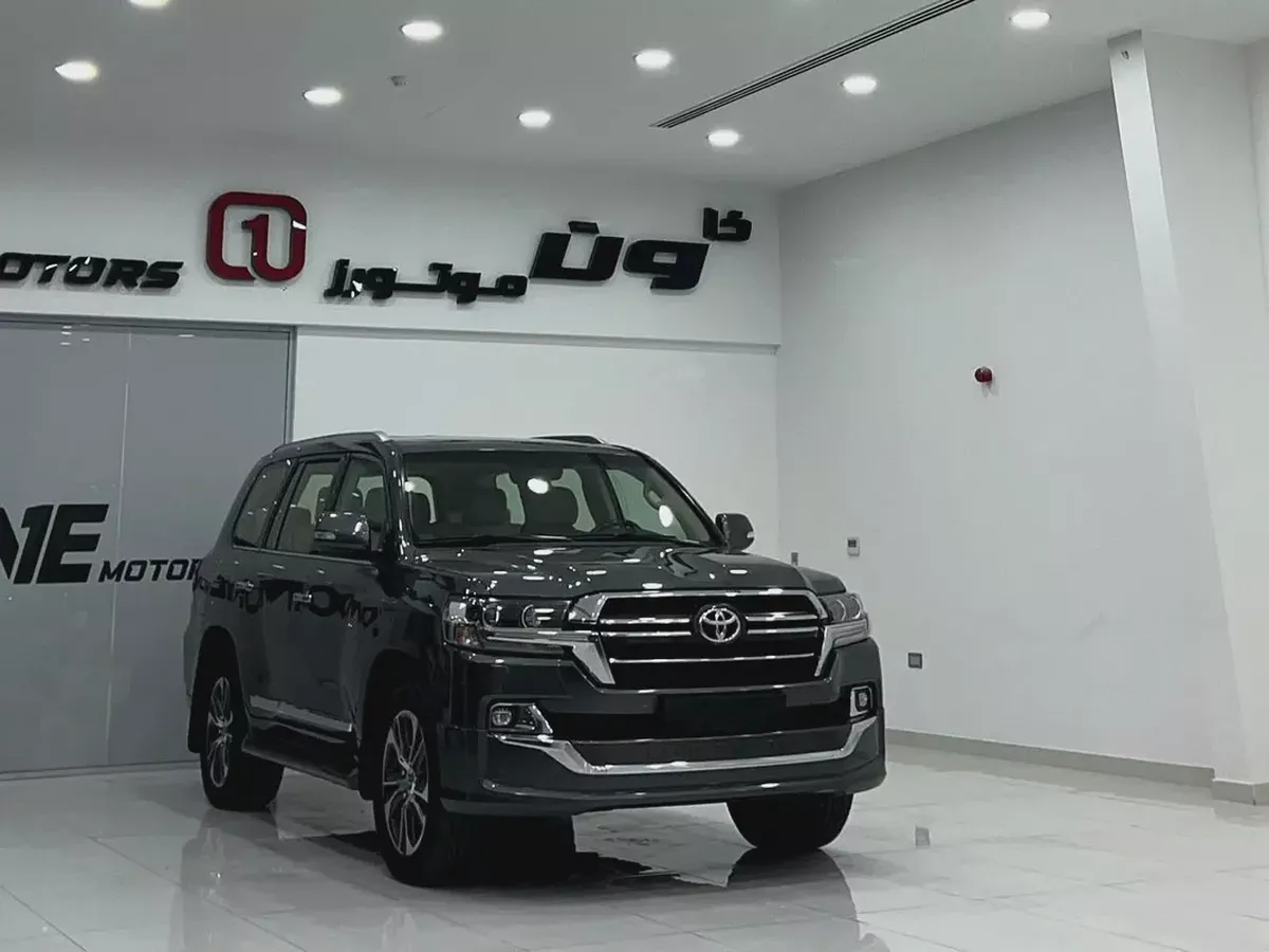 Pristine 2020 Toyota Land Cruiser GXR Grand Touring - GCC Specs-7-7