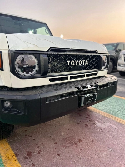 Toyota Land Cruiser 70 LC76 LX LX 2.8L  LX 2.8L-3