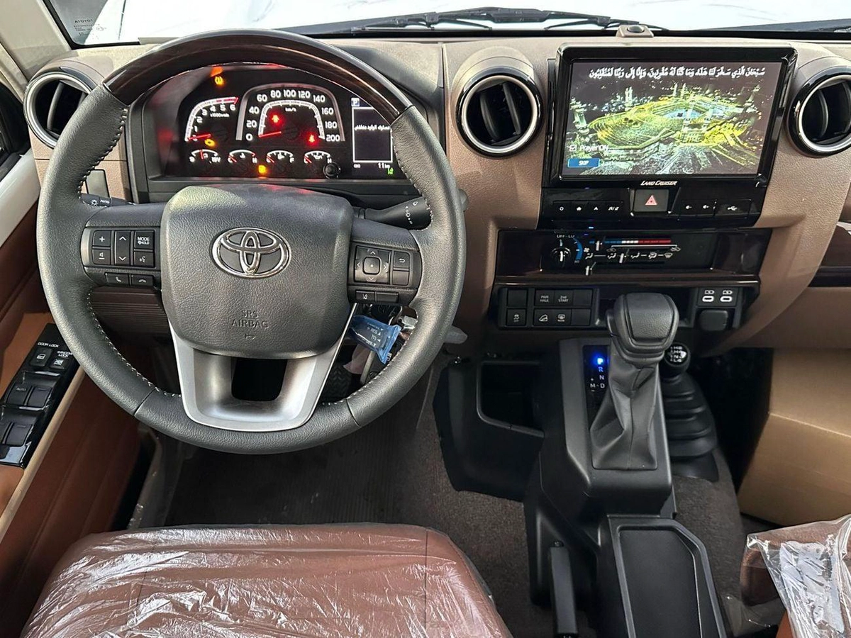 Toyota Land Cruiser 70 LC76 LX LX 2.8L  LX 2.8L-11-0