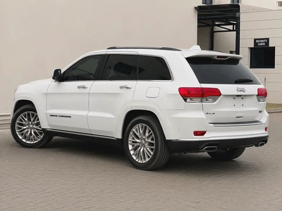 AED 1,338 | Jeep Grand Cherokee Summit | 5.7L HEMI V8 2018 | GCC Specs |-7