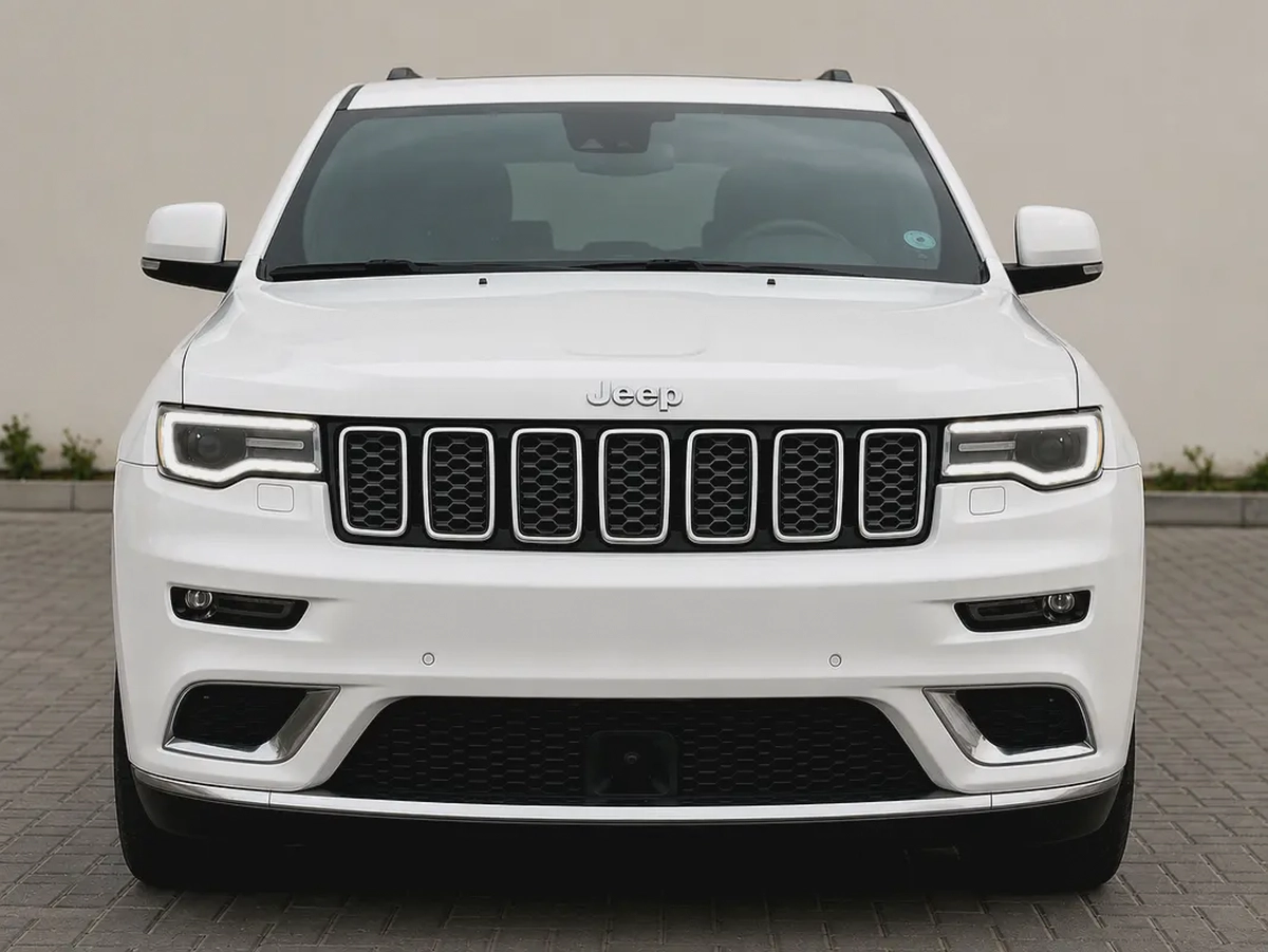 AED 1,338 | Jeep Grand Cherokee Summit | 5.7L HEMI V8 2018 | GCC Specs |-12-12