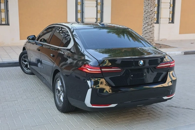 BMW 530I-2025-3000KM-GCC SPECS-UNDER WARRANTY  SERVICE -EXCELLENT CONDITION-2
