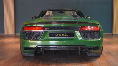 2018 Audi R8 V10 Quatrro | Very Clean | Soft Top | Carbon fiber trim-6