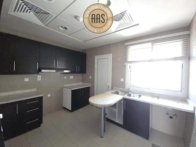 Huge 3bhk villa with maid room 5bathrooms in 265k balcony wardrobes 1parking free-9
