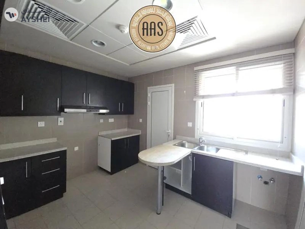 Huge 3bhk villa with maid room 5bathrooms in 265k balcony wardrobes 1parking free