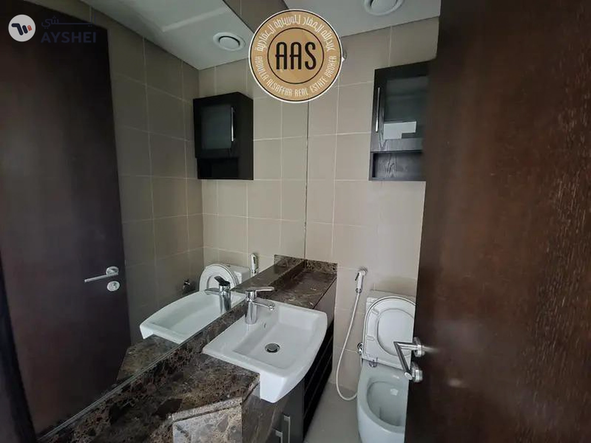 Huge 3bhk villa with maid room 5bathrooms in 265k balcony wardrobes 1parking free-7-7