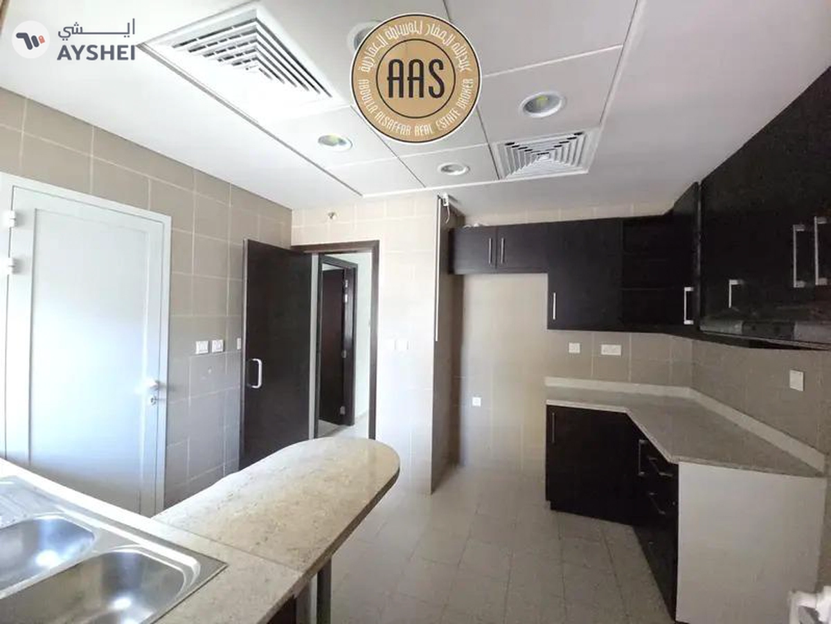 Huge 3bhk villa with maid room 5bathrooms in 265k balcony wardrobes 1parking free-8-8