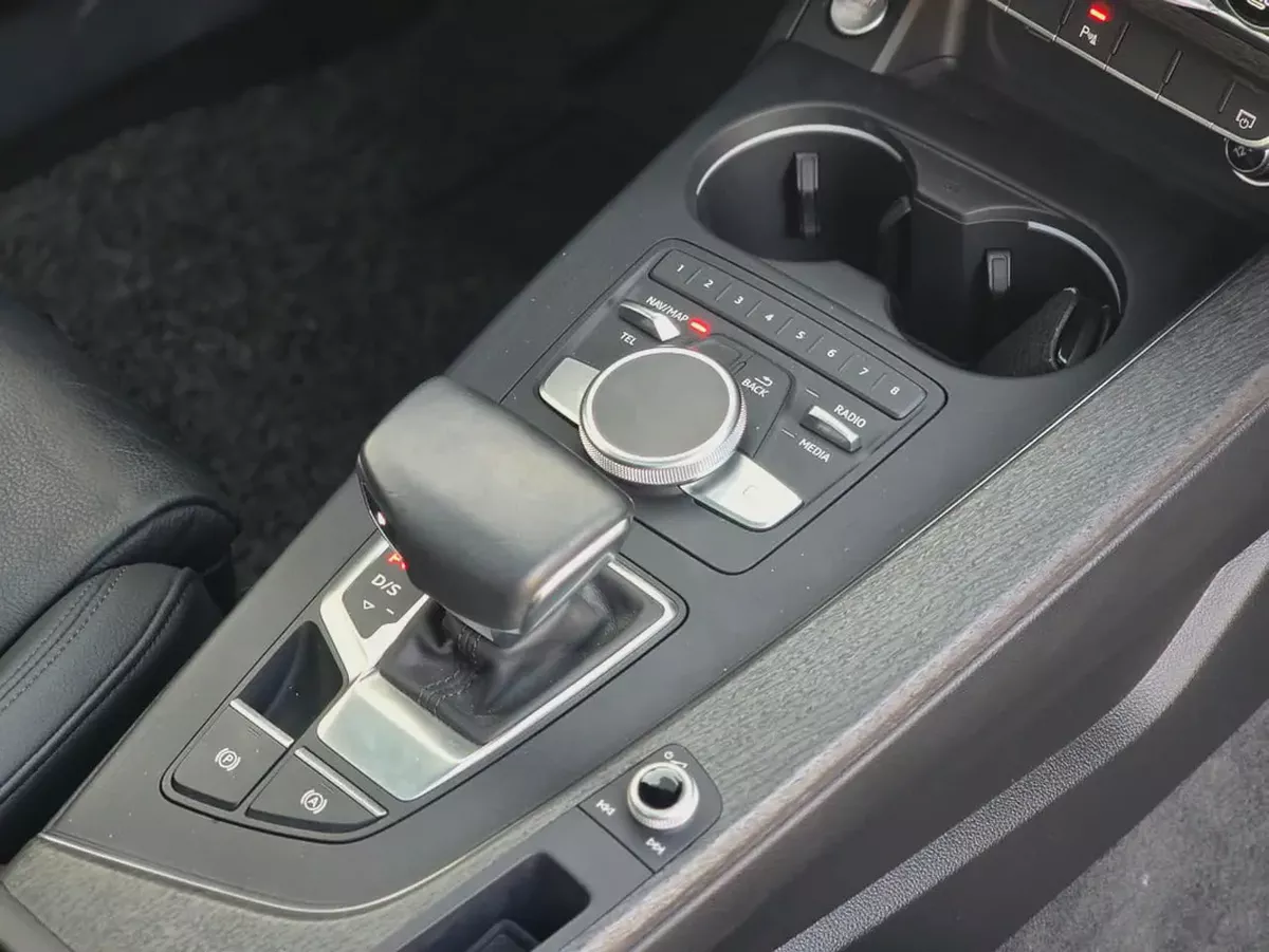 Audi A4 2019 - Korean Specs - Excellent Condition - Full opition - Low mileage-12-12