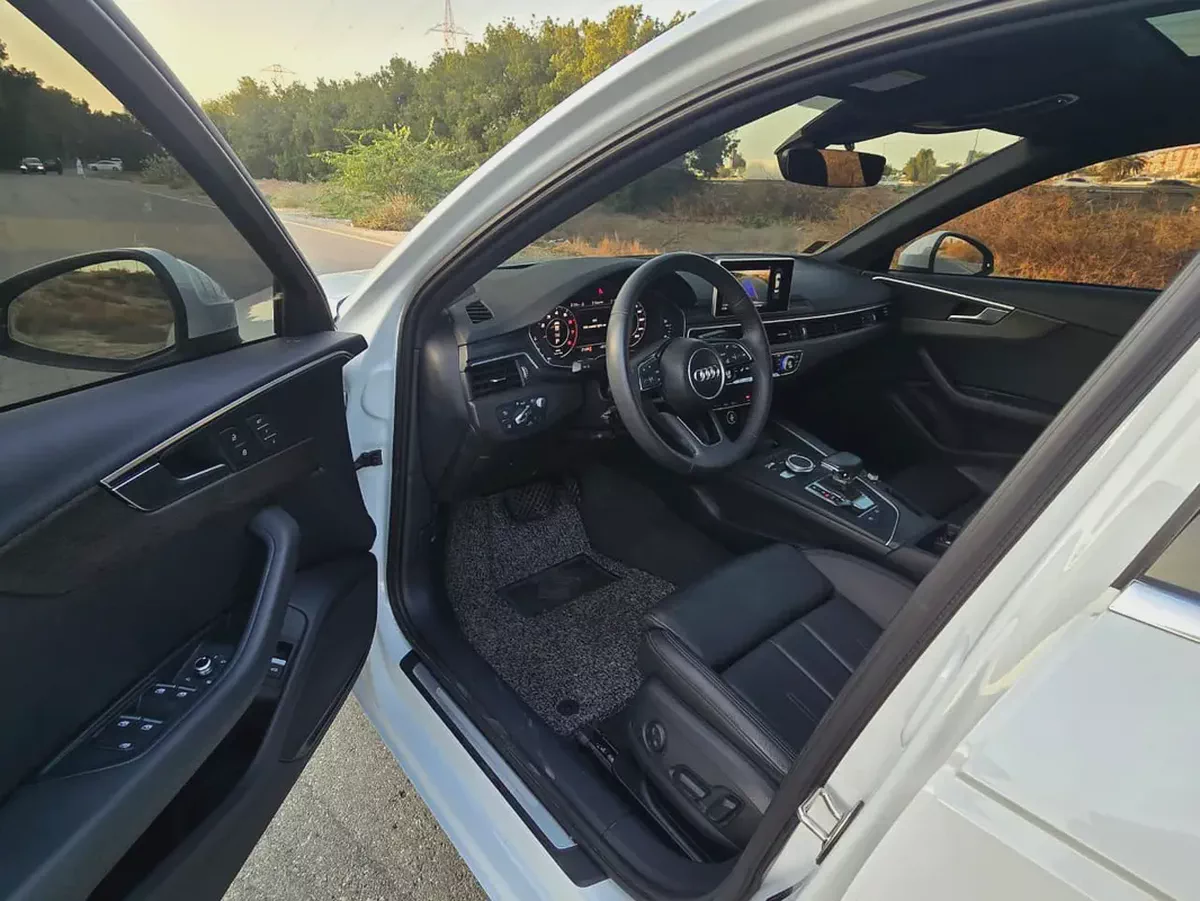 Audi A4 2019 - Korean Specs - Excellent Condition - Full opition - Low mileage-14-14