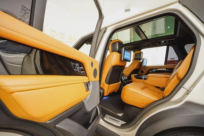 AED 2134 PM | RANGE ROVER AUTOBIOGRAPHY 2018 | FULL AGENCY HISTORY | 1 YEAR WARRANTY | GCC-18