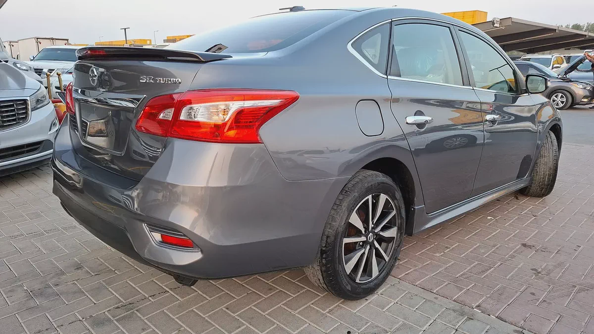 Nissan Sentra SR 2017 American Specs-4-4
